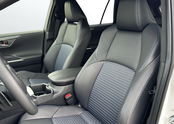 Vehicle image 6 Vehicle image 6