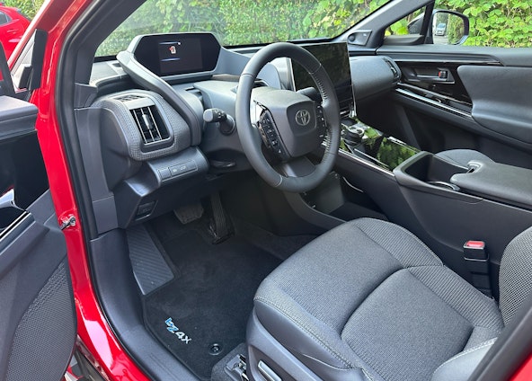 Vehicle image 4 Vehicle image 4