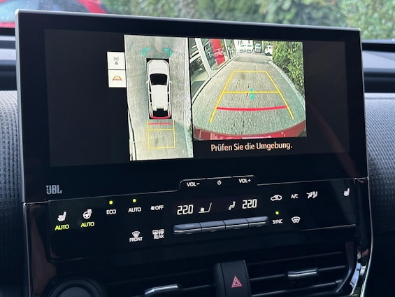 Vehicle image 17 Vehicle image 17