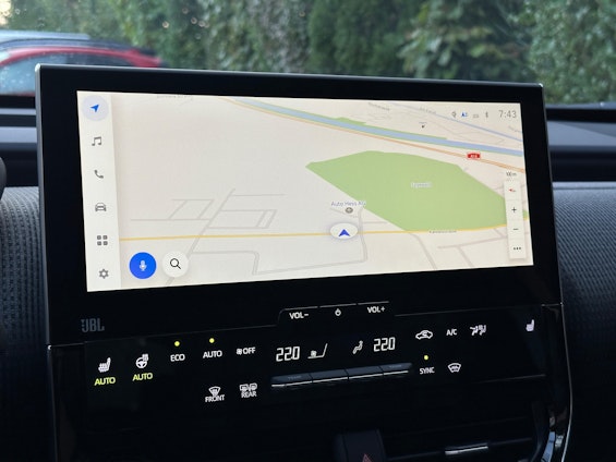 Vehicle image 16 Vehicle image 16