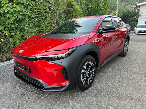 First vehicle image First vehicle image