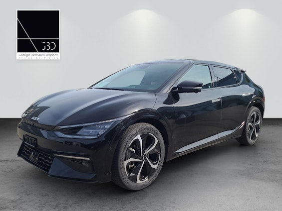 First vehicle image