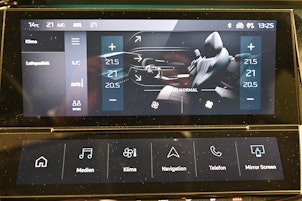 Vehicle image PEUGEOT 308 1.2 PureTech Allure Pack