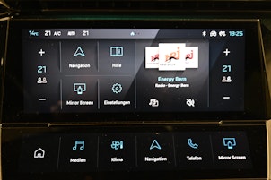 Vehicle image PEUGEOT 308 1.2 PureTech Allure Pack