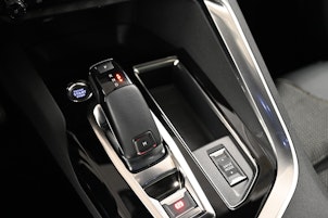 Vehicle image PEUGEOT 5008 1.2 PureTech GT