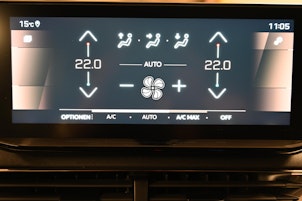 Vehicle image PEUGEOT 5008 1.2 PureTech GT