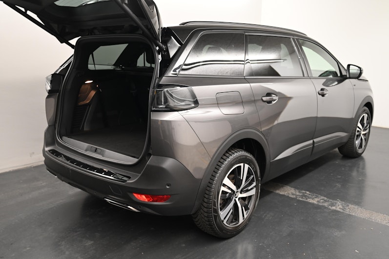 Vehicle image PEUGEOT 5008