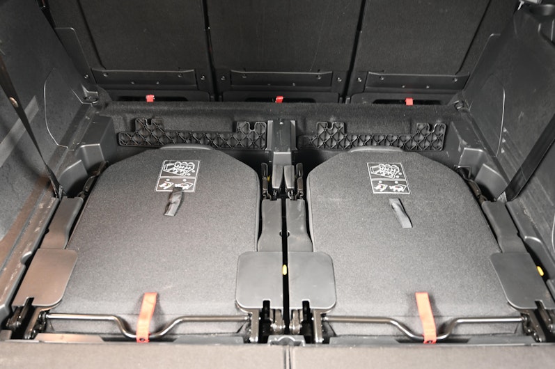 Vehicle image PEUGEOT 5008