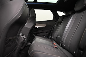 Vehicle image PEUGEOT 3008 1.6 Plug-in Hybrid4 GT