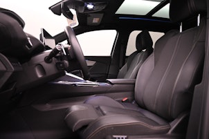 Vehicle image PEUGEOT 3008 1.6 Plug-in Hybrid4 GT