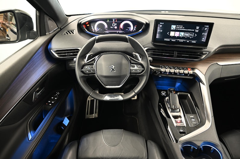 Vehicle image PEUGEOT 5008