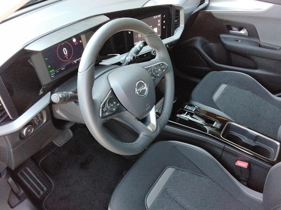 Vehicle image 3 Vehicle image 3