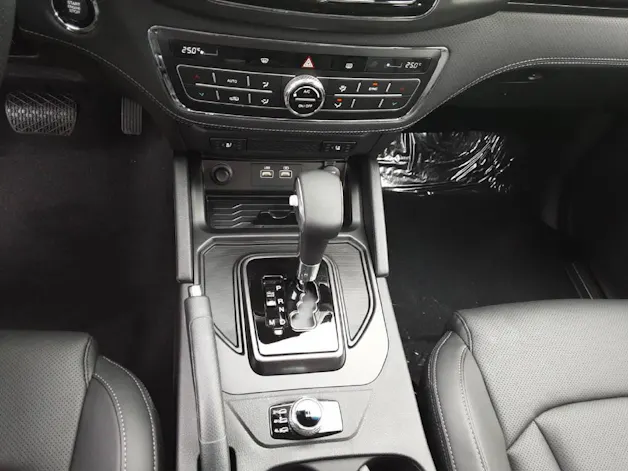 SsangYong Grand Musso 2.2 e-XDI Sapphire