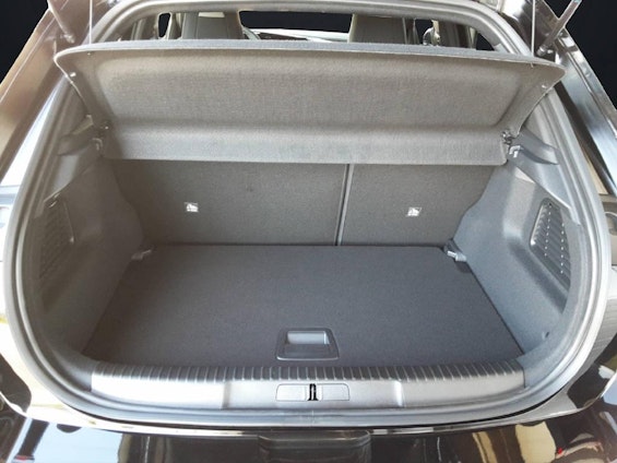 Vehicle image 8 Vehicle image 8