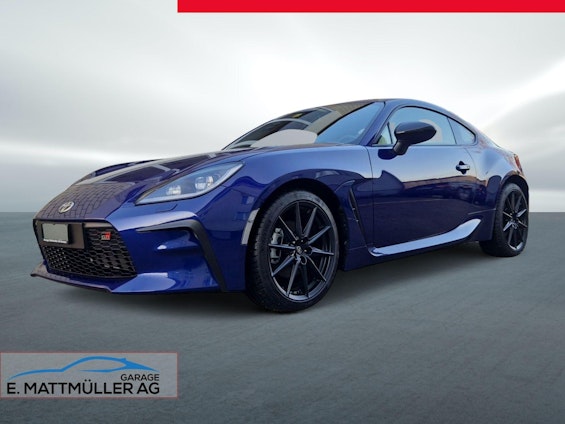 First vehicle image First vehicle image