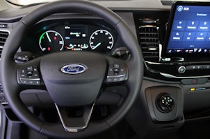 Vehicle image FORD E-Transit Kab.-Ch. 350 L3 67kWh Trend