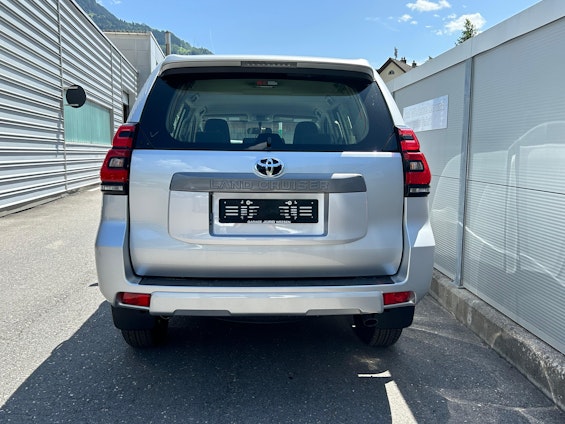 Vehicle image 4 Vehicle image 4