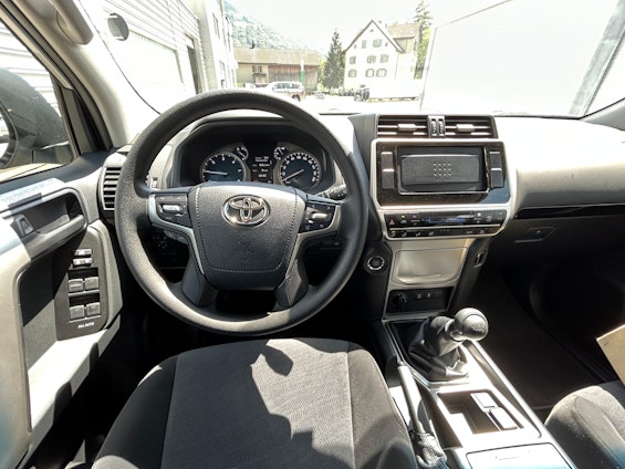 Vehicle image 5 Vehicle image 5