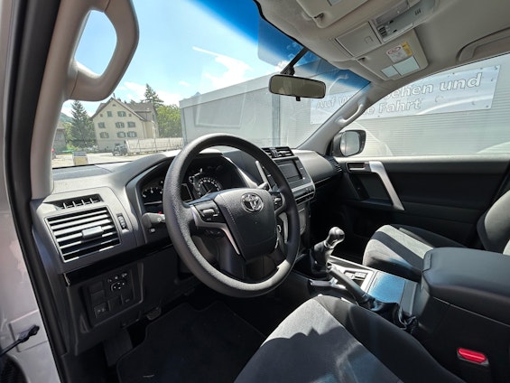 Vehicle image 12 Vehicle image 12