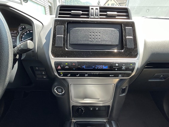 Vehicle image 11 Vehicle image 11