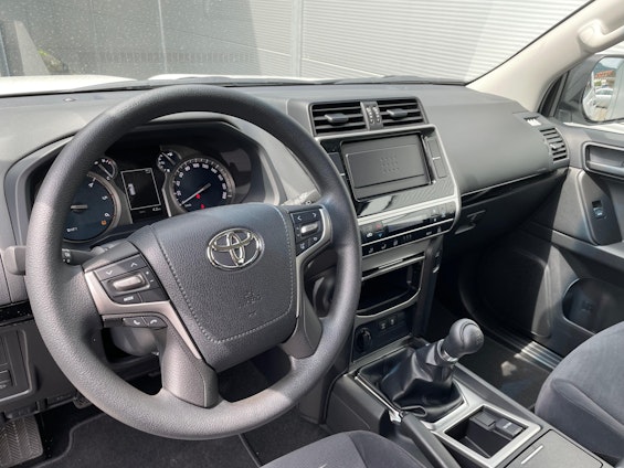 Vehicle image 5 Vehicle image 5