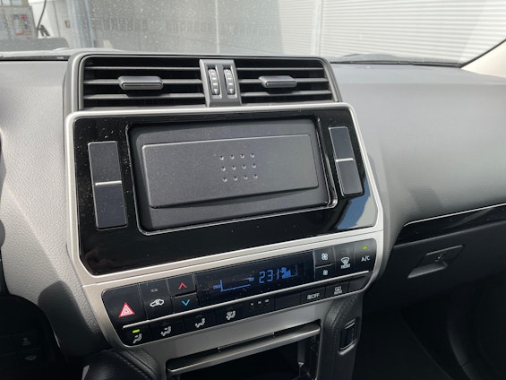 Vehicle image 9 Vehicle image 9