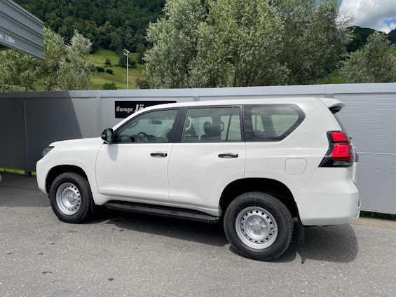 Vehicle image 3 Vehicle image 3