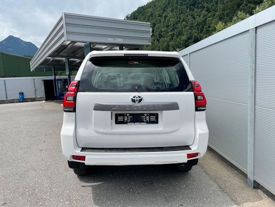 Vehicle image 4 Vehicle image 4