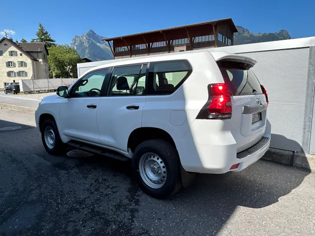 Toyota Land Cruiser 2.8 D 204 Active