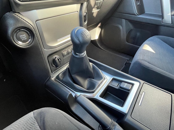 Vehicle image 8 Vehicle image 8