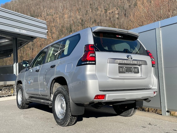 Vehicle image 3 Vehicle image 3