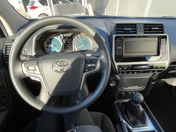 Vehicle image 9 Vehicle image 9