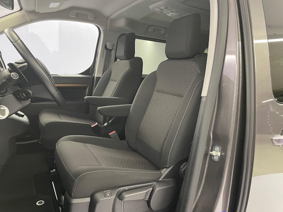 Vehicle image 8 Vehicle image 8