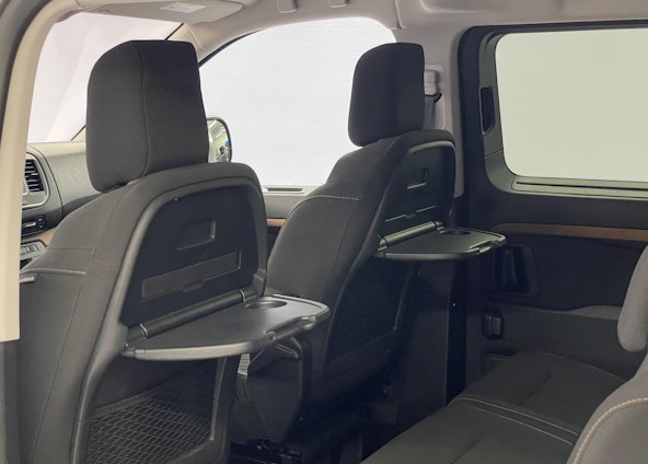 Vehicle image 9 Vehicle image 9