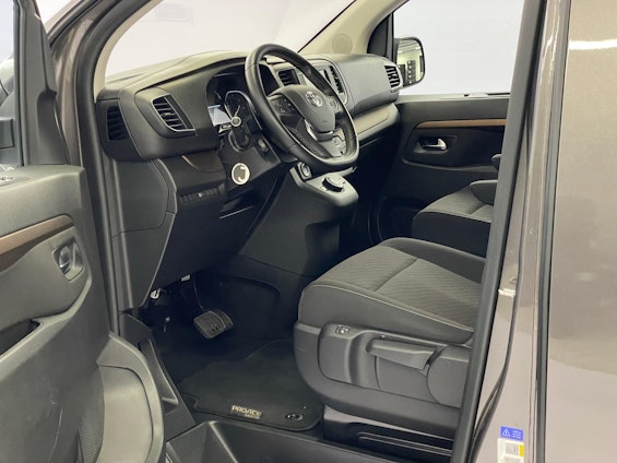 Vehicle image 6 Vehicle image 6