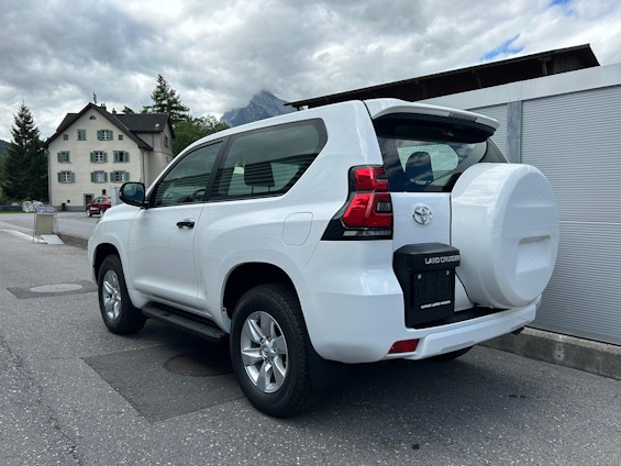 Vehicle image 3 Vehicle image 3