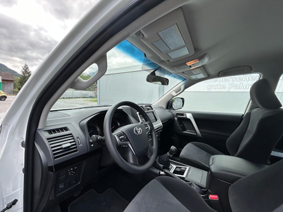 Vehicle image 5 Vehicle image 5