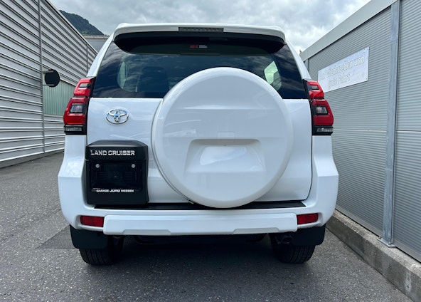 Vehicle image 4 Vehicle image 4