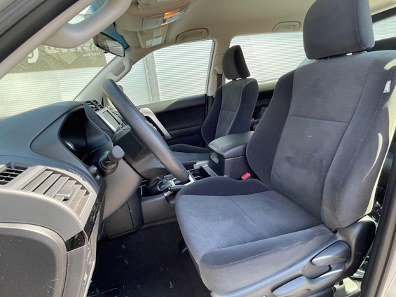 Vehicle image 5 Vehicle image 5