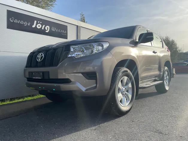 Toyota Land Cruiser 2.8 D 204 Active
