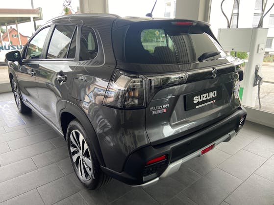 SUZUKI S-CROSS 1.5 Piz Sulai Compact Top Hybrid 4x4 - Auto Welt von Rotz