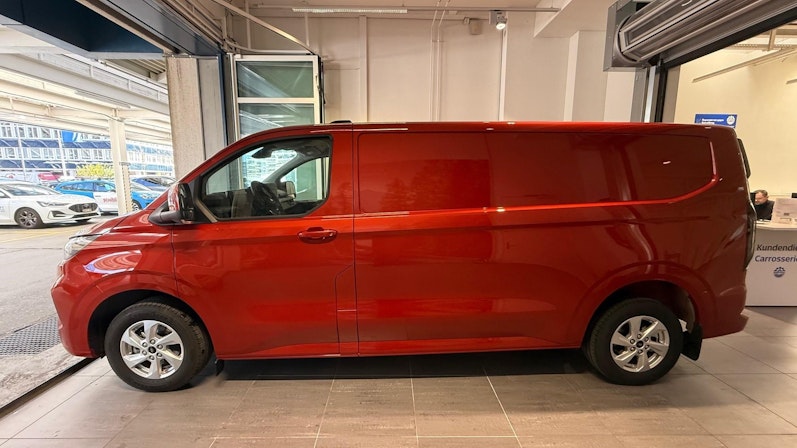 Vehicle image FORD TRANSIT CUSTOM