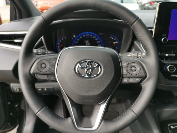 Vehicle image 11 Vehicle image 11