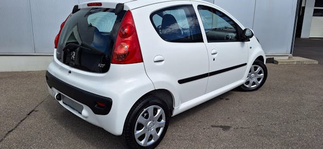 PEUGEOT 107 1.0 Trendy EGS Occasion 6 900.00 CHF