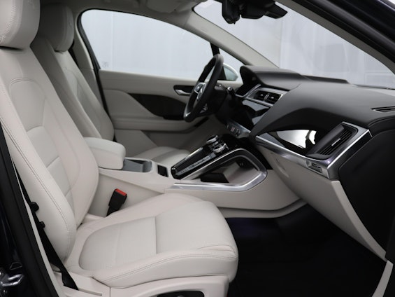 Vehicle image 2 Vehicle image 2