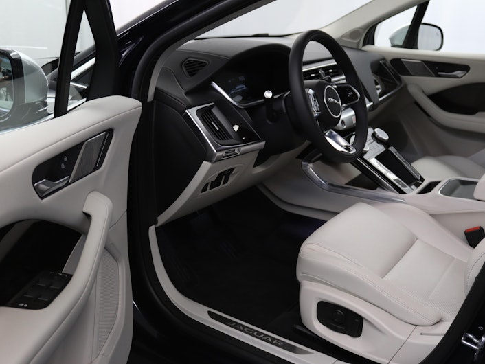 Vehicle image JAGUAR I-PACE