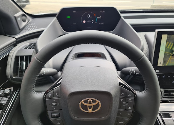 Vehicle image 16 Vehicle image 16