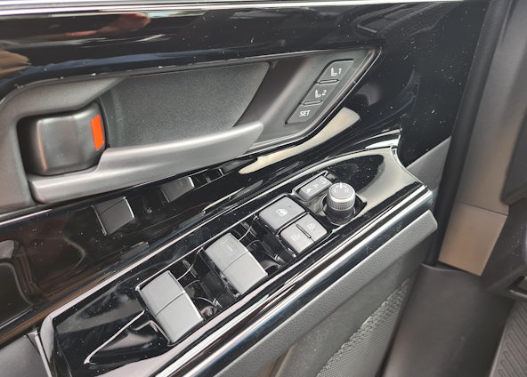 Vehicle image 15 Vehicle image 15