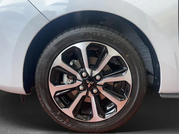 Mitsubishi Space Star 1.2 MIVEC Intense