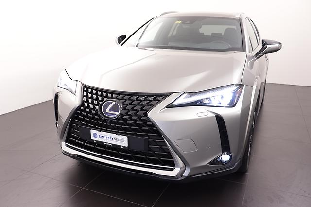 LEXUS UX 250h Excellence: Jetzt Probefahrt buchen!